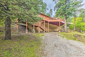 Updated Ruidoso Cabin w/ Spacious Deck & View