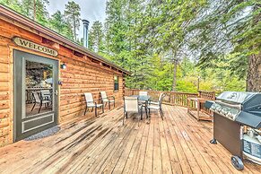 Updated Ruidoso Cabin w/ Spacious Deck & View
