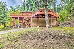 Updated Ruidoso Cabin w/ Spacious Deck & View