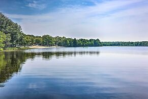 Fire Pit & Community Perks: Blakeslee Cottage!