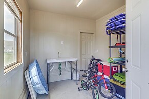 Updated Cape Charles Home ~ 2 Mi to Beachfront!