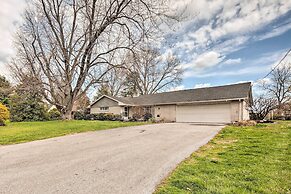 Updated Home w/ Pool Table ~ 4 Mi to Hershey!