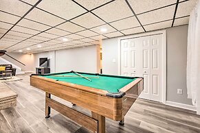 Updated Home w/ Pool Table ~ 4 Mi to Hershey!