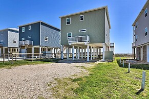 Pet-friendly Surfside Beach Home w/ Ocean Views!