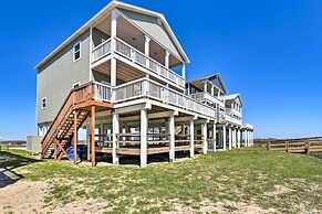 Pet-friendly Surfside Beach Home w/ Ocean Views!