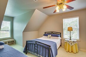 1/2 Mi to Lake Texoma: Home w/ Fire Pit & Grill!