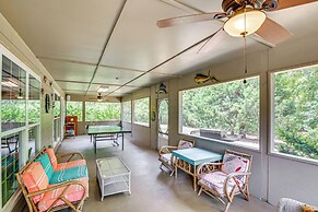 1/2 Mi to Lake Texoma: Home w/ Fire Pit & Grill!