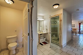 Yellowstone River Lodge w/ Kayaks & Mountain Views