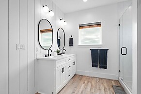 Sun-kissed Swankienda