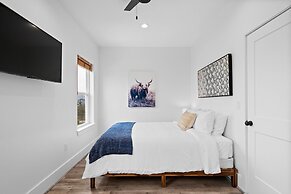 Sun-kissed Swankienda