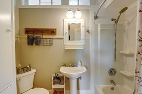 Gas Grill & Private Yard: Home in Bellville