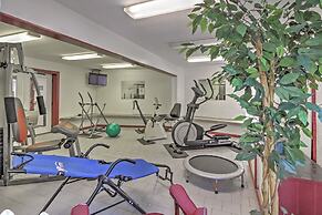 A-frame w/ Hot Tub: Half-mi to Ober Gatlinburg!