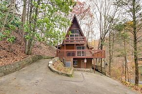A-frame w/ Hot Tub: Half-mi to Ober Gatlinburg!
