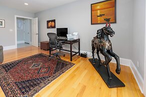Bayfront Gem w/ Amazing Water Views + Pond!