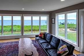 Bayfront Gem w/ Amazing Water Views + Pond!