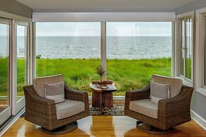 Bayfront Gem w/ Amazing Water Views + Pond!