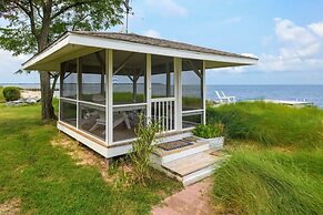 Bayfront Gem w/ Amazing Water Views + Pond!