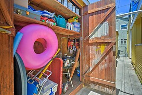 Catalina Island Cottage - Walk to Main St & Beach!