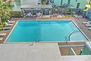 Breezy Corpus Christi Condo w/ Deck + Fishing Dock