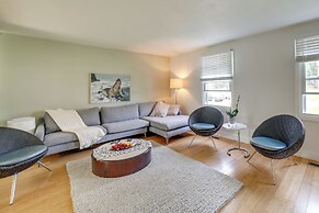 Charming Vacation Rental: 15 Mi to Pittsburgh