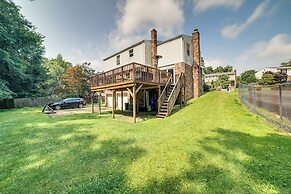 Charming Vacation Rental: 15 Mi to Pittsburgh