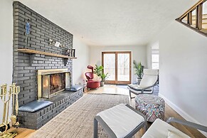 Charming Vacation Rental: 15 Mi to Pittsburgh