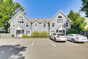 Waterfront Condo: Walk to Downtown Boothbay Harbor