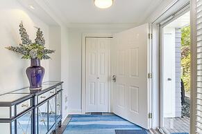 Waterfront Condo: Walk to Downtown Boothbay Harbor