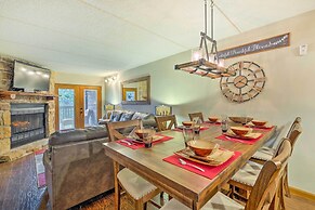 Chalet Village Upper Alpine Condo w/ Pool Access!