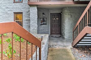 Chalet Village Upper Alpine Condo w/ Pool Access!