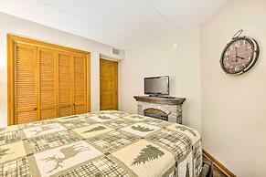 Chalet Village Upper Alpine Condo w/ Pool Access!