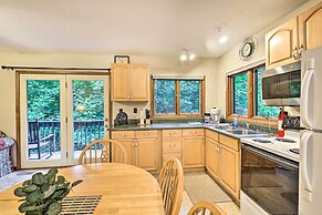 The Chalet Retreat Cabin Across From Creek!