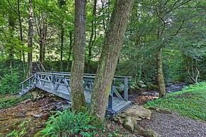 The Chalet Retreat Cabin Across From Creek!