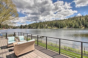 A Contemporary Dream: Lakefront Rathdrum Oasis!