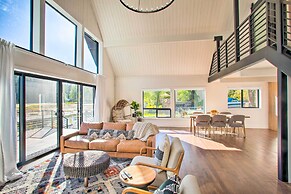 A Contemporary Dream: Lakefront Rathdrum Oasis!