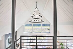 A Contemporary Dream: Lakefront Rathdrum Oasis!