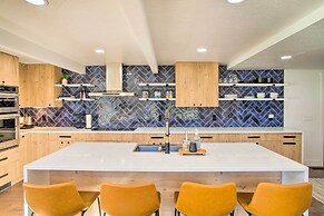 A Contemporary Dream: Lakefront Rathdrum Oasis!