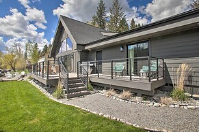 A Contemporary Dream: Lakefront Rathdrum Oasis!