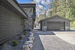 A Contemporary Dream: Lakefront Rathdrum Oasis!