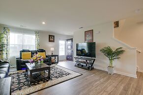 9 Mi to Duke University: Spacious Home w/ Yard!