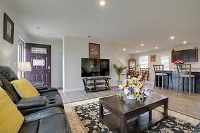 9 Mi to Duke University: Spacious Home w/ Yard!