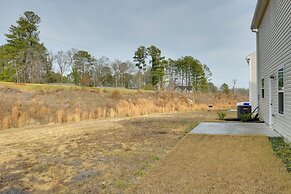9 Mi to Duke University: Spacious Home w/ Yard!