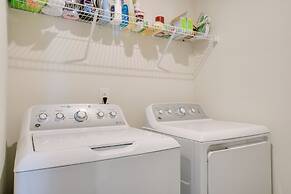 9 Mi to Duke University: Spacious Home w/ Yard!