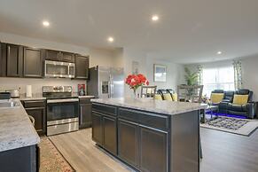 9 Mi to Duke University: Spacious Home w/ Yard!