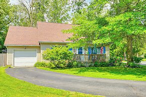 Cozy Auburn Retreat w/ Hot Tub - Walk to Lake