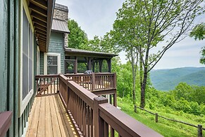 On 22 Acres: Cullowhee Craftsman Home w/ Mtn Views