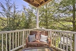 Chic Dtwn Townhouse w/ Hot Tub & Mtn Views!