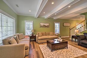 Chic Dtwn Townhouse w/ Hot Tub & Mtn Views!