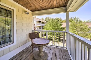 Chic Dtwn Townhouse w/ Hot Tub & Mtn Views!