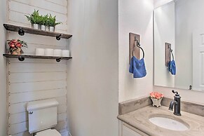 Chic Ranch Villa < 5 Mi to Lake Ray Roberts!